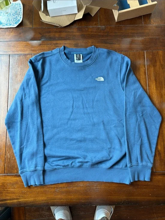 The North Face Men's Crewneck Sweatshirt in Slate Blue