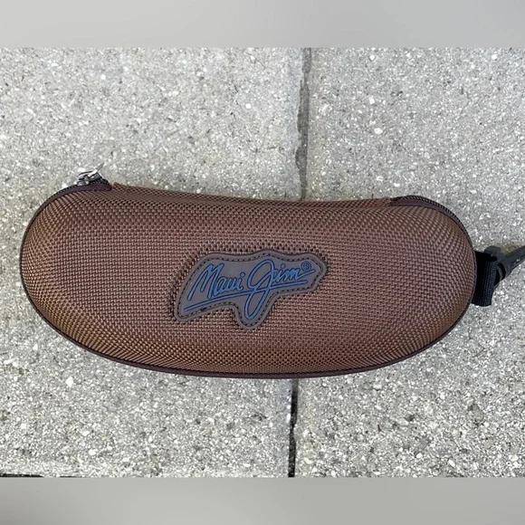 New Maui Jim Zippered Brown Hardshell Sunglasses Case w flaw - zipper tab broken