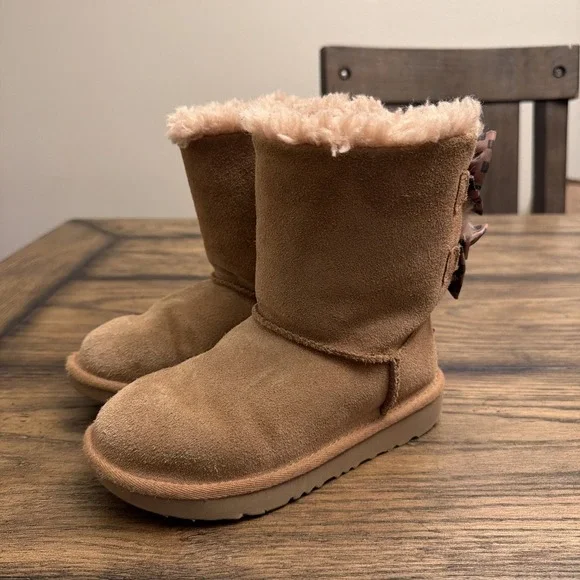Kids Size 13C Uggs With Double Bows Brown …G5