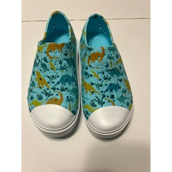 Boys‎ size 11/12 shoes (s-145)