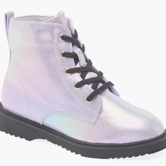 Harper Canyon Iridescent Combat Boots. Girls 8