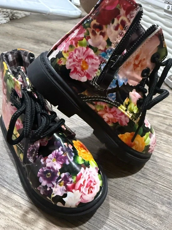 2T Little Kid Baby Girls Floral Lace-Up Boots - Black floral /