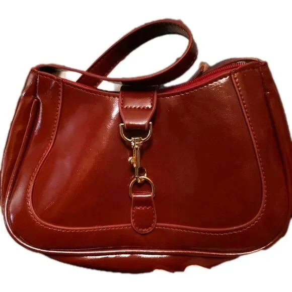 Burgundy Faux Leather Shoulder Bag Gold Swivel Clasp Hardware Retro Maroon