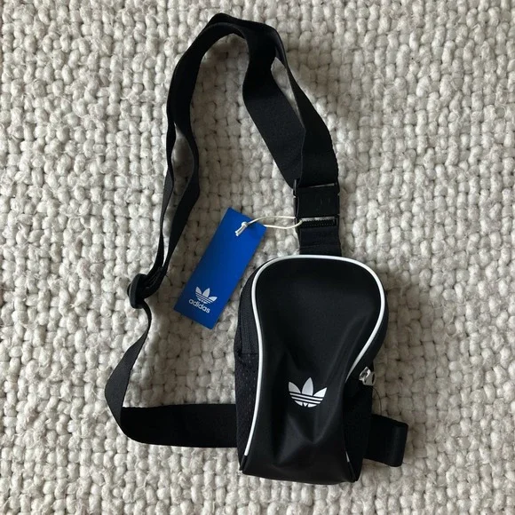 NEW‎ Adidas Adicolor Sling Bag Compact Crossbody Bag Adjustable Strap MSRP $30