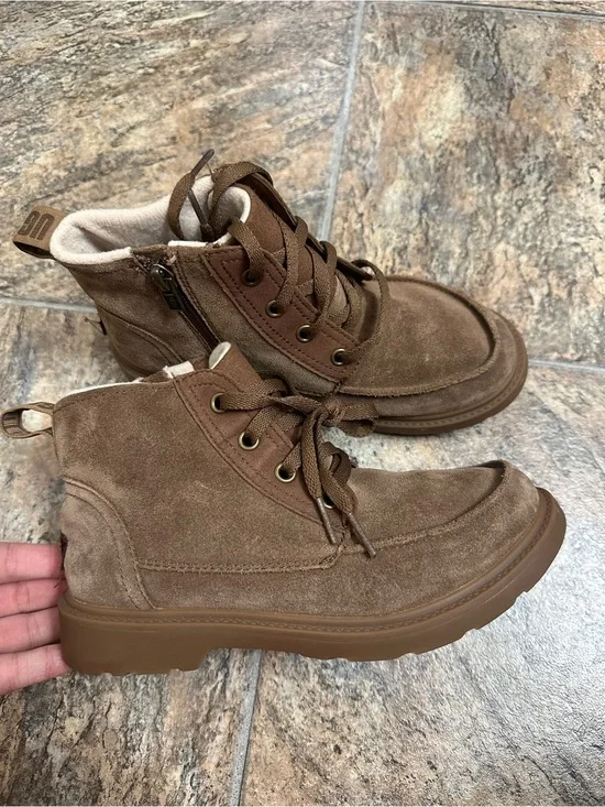 UGG Kids Chelham Weather Boot/ Walnut Brown Suede