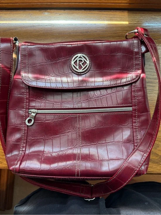 Relic Crossbody