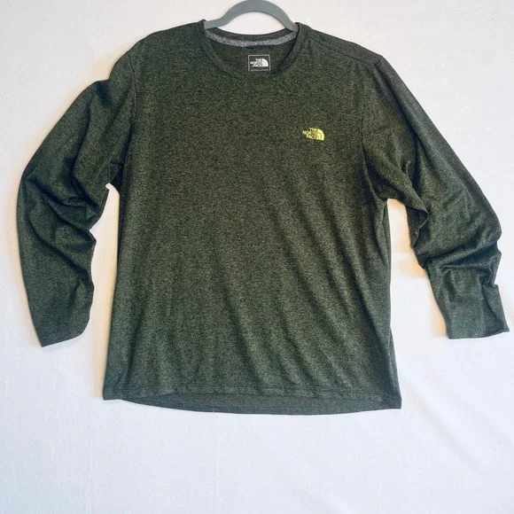 The North Face Mens LG. Athletic focused tshirt green weathered hiking running‎