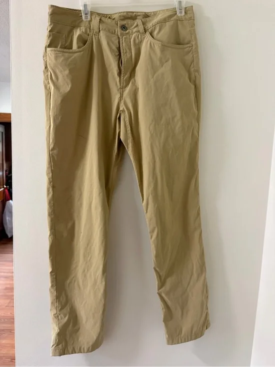 The North Face Men's Khaki/Tan Chino Pants