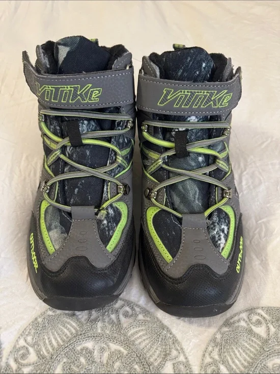 Vitke Kids' Gray and Lime Outdoor Boots with Strap Closure