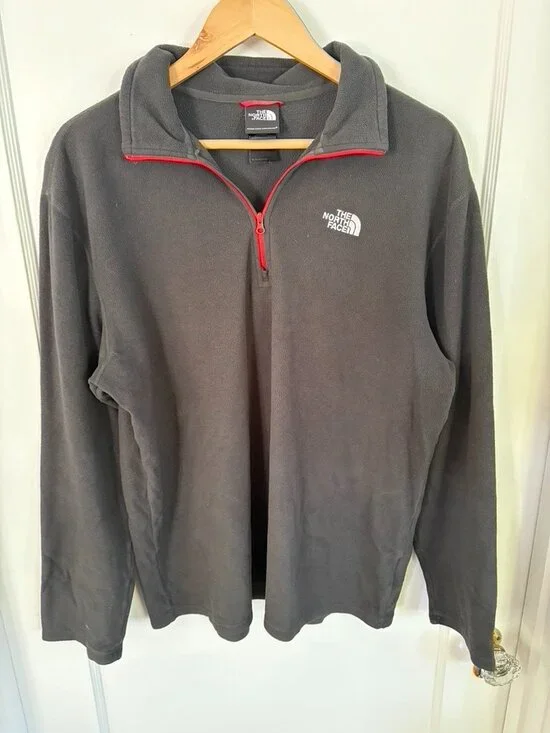 The North Face Quarter Zip Gray Fleece