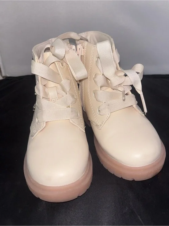 Cat &‎ Jack Toddler Girls Cream Combat Boots Glitter Sole Size 9T