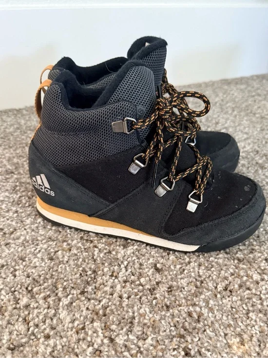 Terrex Climawarm Snowpitch Hiking Boots - Kids'