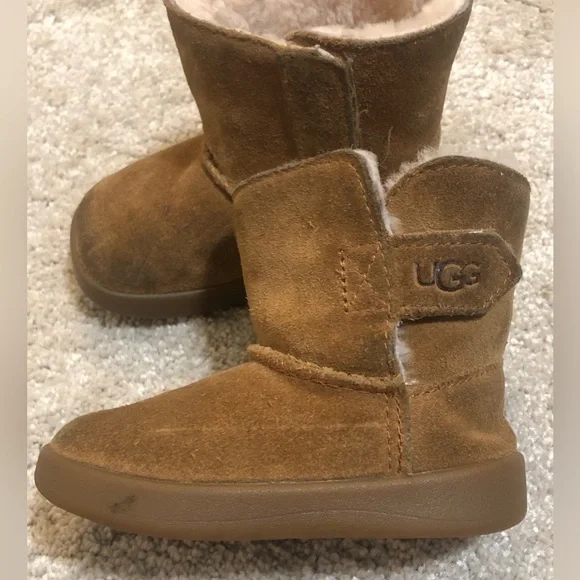 Ugg Unisex Keelan Chestnut Shearling Suede Baby Boots Booties Sz 4/5