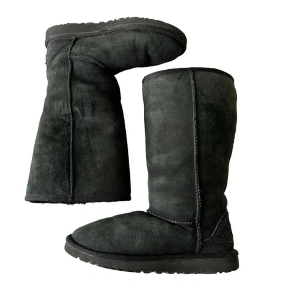 UGG CLASSIC TALL BOOTS BLACK SIZE 3