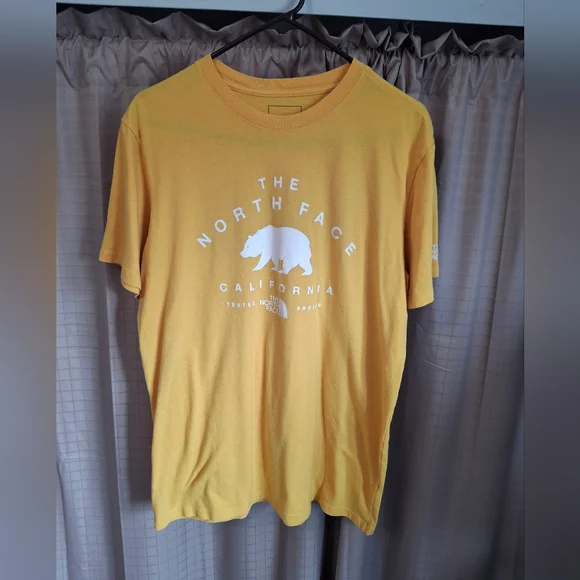 The North Face Short Sleeve Graphic Tee Shirt Yellow Logo Size Medium