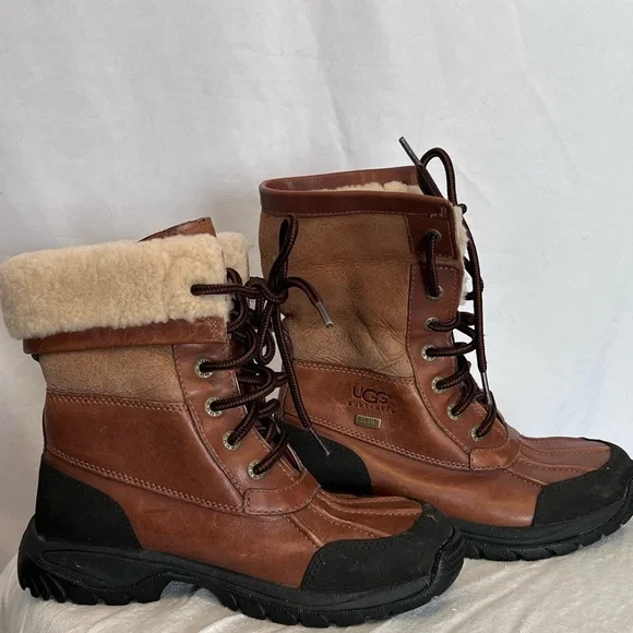 UGG Youth Butte II Worchester Tan and Black Leather Boots with Cream Lining