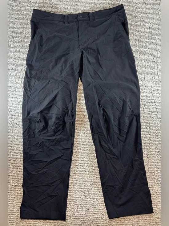 NWT The North Face Men’s Size 40/32 Black Regular Fit Paramount‎ Pants