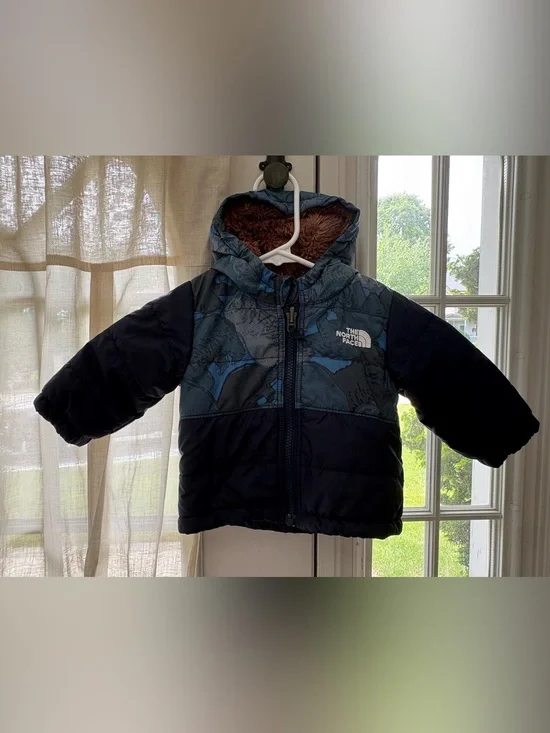 The North Face Toddler Hooded Puffer Jacket - Navy & Blue Pattern 3-6 months