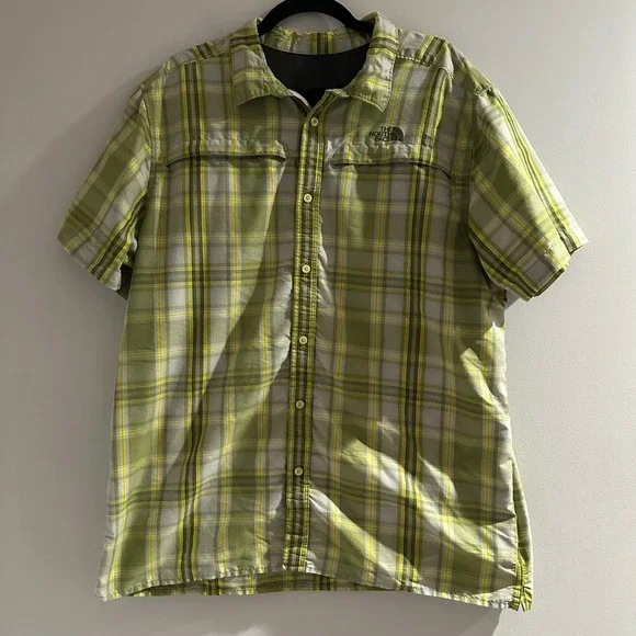 The North Face Plaid Hiking Shirt Mens‎ XL Green Short Sleeve Vented Button Up