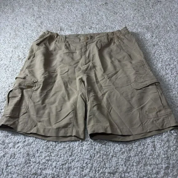 The North Face Paramount Peak Cargo Shorts Mens Large Nylon Khaki Tan Beige‎