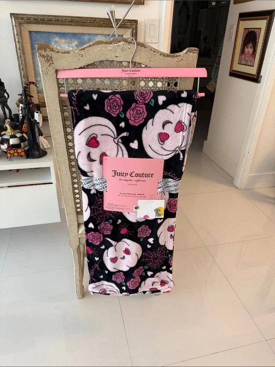 Juicy Couture Halloween Black/Pink/Green Pumpkin/Roses/Webs/Hearts Throw Blanket