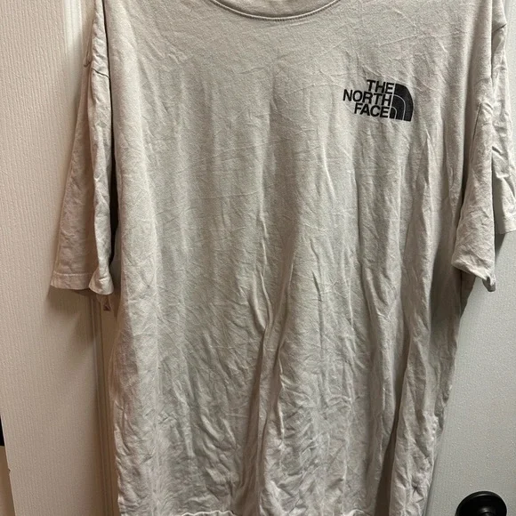 The North Face Men's Polo cream size XL/ NWOT A10