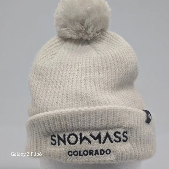 The North Face Snowmass Colorado Beanie Hat Cream Pom Pom Unisex NF0A7RGI F22