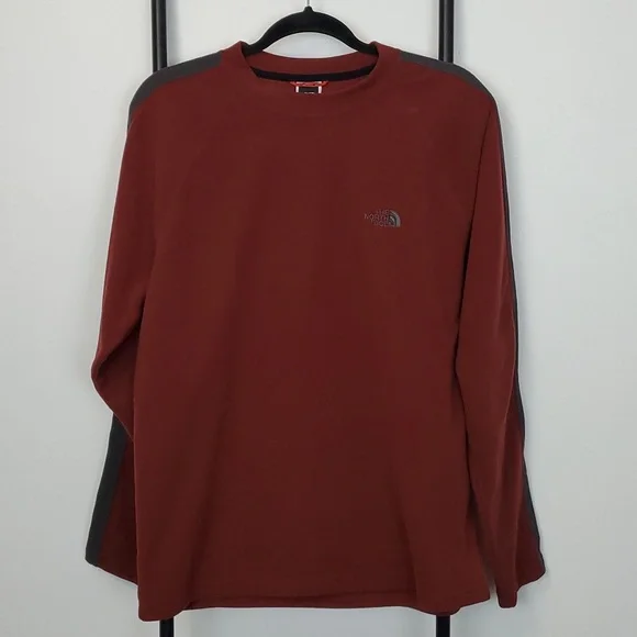 The North Face polyester pullover round neck long sleeve sweatshirt men M