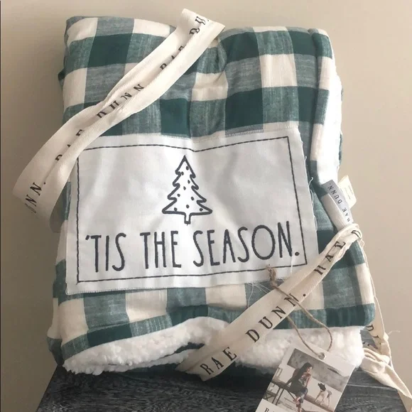 Rae Dunn TIS THE SEASON Sherpa throw