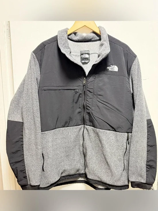 The North Face Men’s Gray and Black Hybrid Fleece Jacket