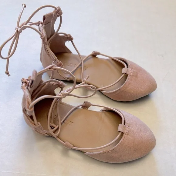 Old Navy baby girl lace up pink ankle ballet flats in Size‎ 5.  E