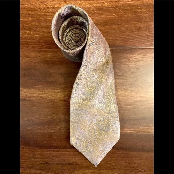 TASSO ELBA 100% Silk Silver Paisley on Yellow Background Hand Made Tie