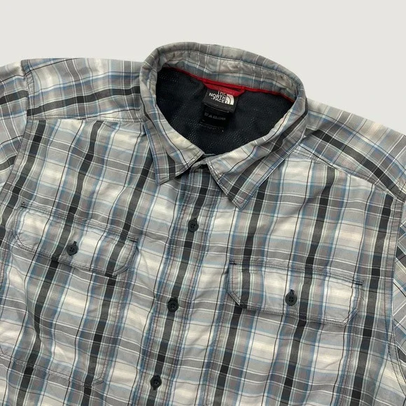 The North Face Mens Large Short Sleeve Plaid Button Up Shirt Blue Gray Hiking