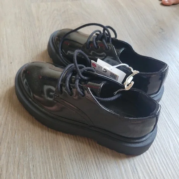 Zara Kids Oxford Shoes 12.5 Black Patent Lug Sole Formal Dressy Lace Up