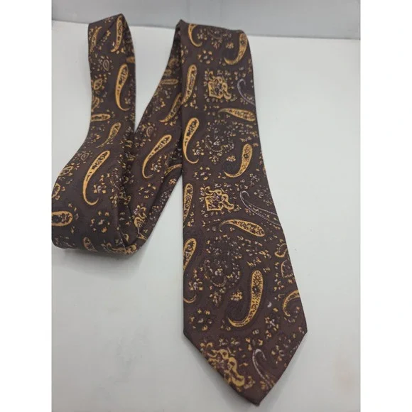 Vtg Deville Cravats Rockabilly Necktie Slim Brown Gold Paisley 1950s 2.25x53in
