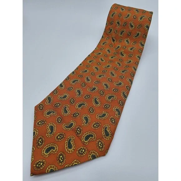 Brooks Brothers Makers And Merchants Orange Paisley Tie 100% Silk 59