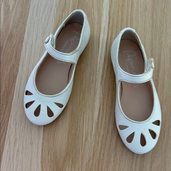 Eli 1957 Off-White Leather Cut Out Mary Jane Shoes for Little Girls