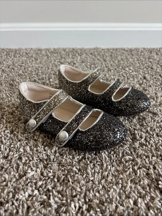 Amazon Girls' Glitter Triple-Strap Mary Jane Shoes - Black