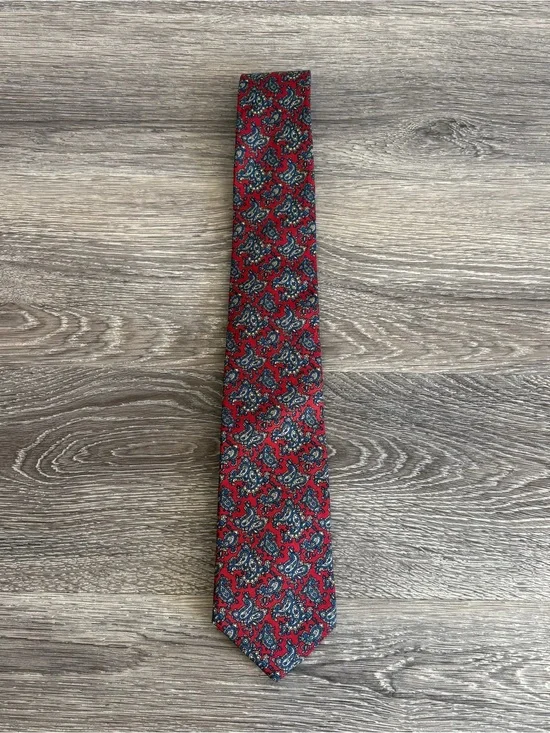 Bon Jour 100 % Silk Classic Red Paisley Men's Tie