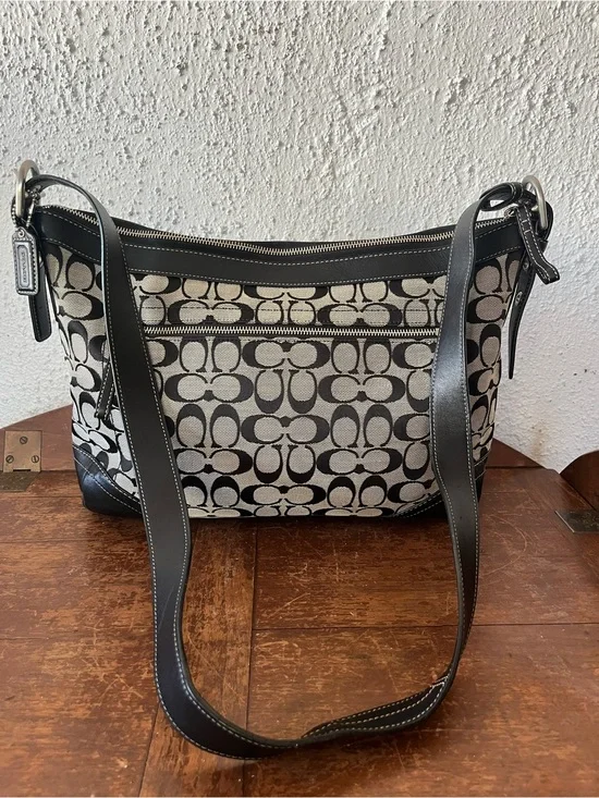 COACH Y2K large Classic hobo buckle monogram bag, style 13013, made in 2008