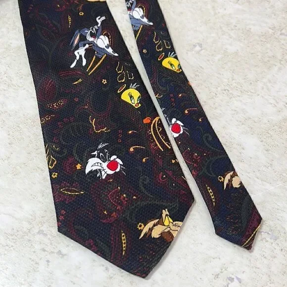 Looney Tunes Neck Tie With All your Friends!