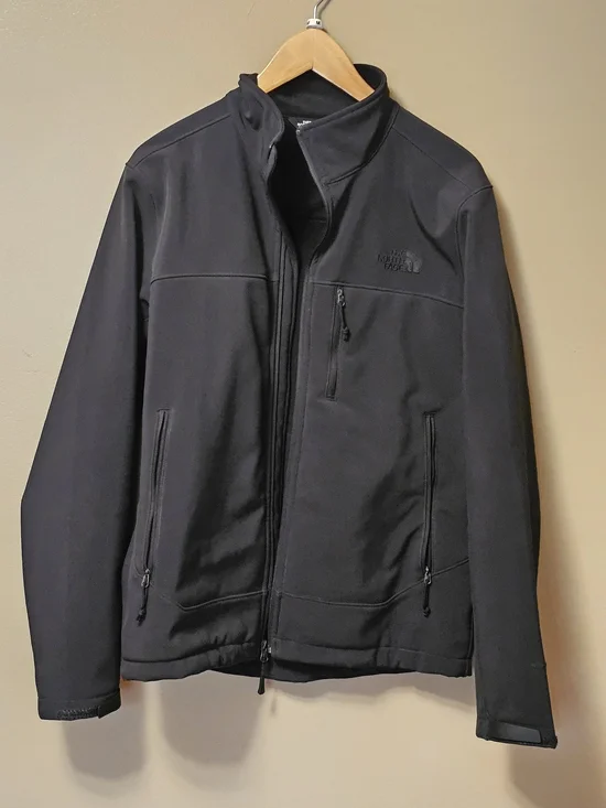 The North Face Men's Black Lightweight Softshell Jacket