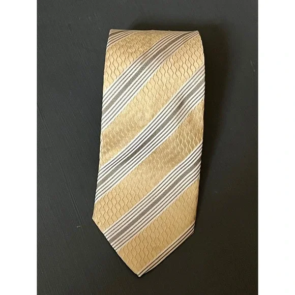 Giorgio Armani Silk Tie Men Gold‎ Beige Shinny Stripe Pattern Made in Italy