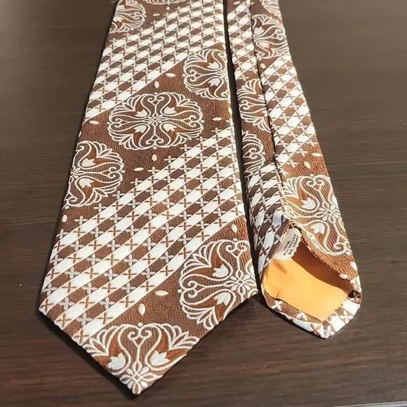 Lit brothers polyester necktie