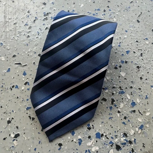 Giorgio Armani Silk Tie Blue Black White Diagonal Stripe Made in Italy Mens