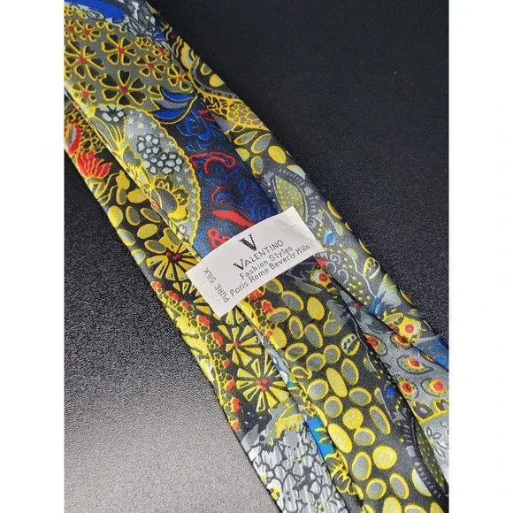 Valentino Men's Necktie Multi Paisley Silk 3.75