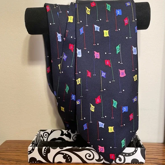 Alynn neckwear Mens Necktie Golf 18 Hole Course Silk Black Golf Theme Golf Flags
