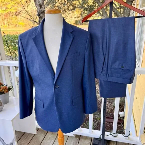 Banana Republic Medium Blue Wool 2 Piece Suit.  Marzotto fabric
