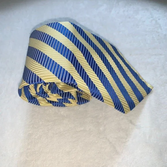 Giorgio Armani blue yellow stripe handmade in Italy silk tie suit wedding office