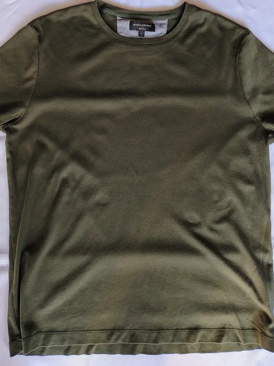 Banana Republic Men's Olive Crew Neck Short Sleeve Tee
